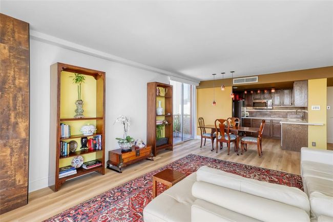 APT-722 - 2016 Main St, Condo with 2 bedrooms, 2 bathrooms and 1 parking in Houston TX | Image 10