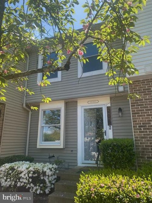 208 Charing Ct, STERLING, VA, 20164-1450 | Card Image