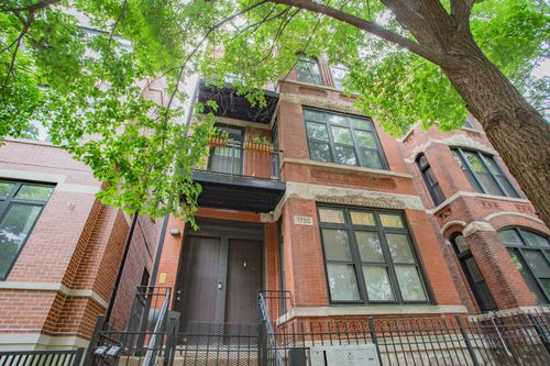 3n-1735 W Erie St, Chicago, IL, 60622-6025 | Card Image