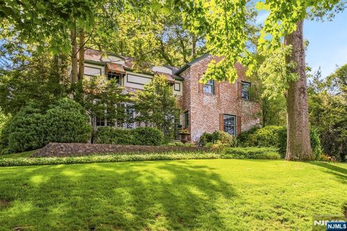 34 Hillside Ave, Glen Rock, NJ, 07452-2517 | Card Image