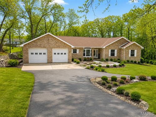 7 Denzel Dr, Greenville, IL, 62246-2768 | Card Image
