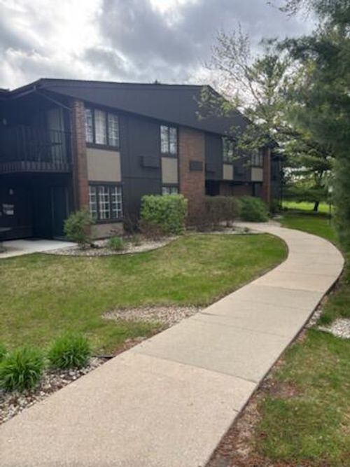 22 Matterhorn Cir, LAKE GENEVA, WI, 53147 | Card Image