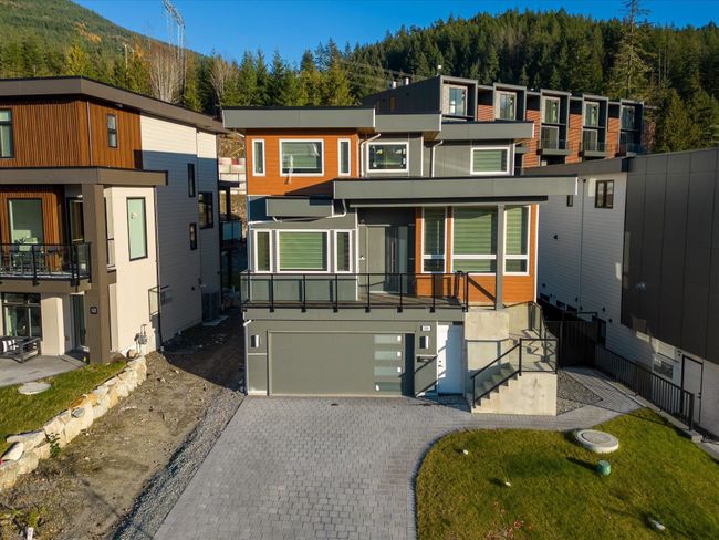 10 - 3385 Mamquam Road, House other with 5 bedrooms, 4 bathrooms and 4 parking in Squamish BC | Image 39