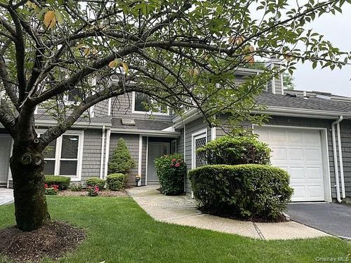 45 Madder Lake Cir, Commack, NY, 11725-2341 | Card Image