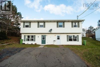 704 Queen St, Home with 0 bedrooms, 0 bathrooms and null parking in Port Hawkesbury NS | Image 3