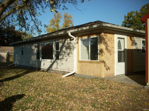 618 W 12th St, Rochester, IN, 46975-2012 | Card Image