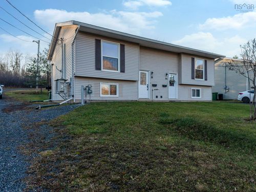 38-44 North Ave, New Glasgow, NS, B2H2E3 | Card Image