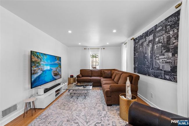 63 Rosedale Ave, House other with 3 bedrooms, 2 bathrooms and null parking in Clifton NJ | Image 6