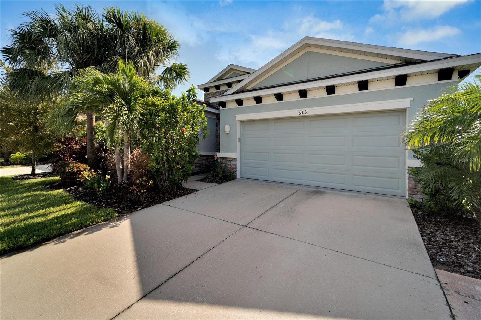 Sunsail Pl, Apollo Beach, FL 33572