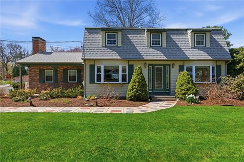 1 Thomas Dr, Cumberland, RI, 02864-2907 | Card Image