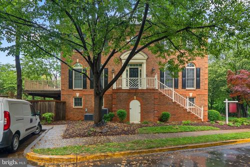 9900 Foxborough Cir, ROCKVILLE, MD, 20850-4611 | Card Image