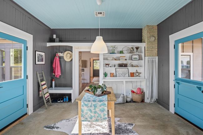 684 Stoneleigh Rd, Home with 3 bedrooms, 2 bathrooms and null parking in Center Point TX | Image 14