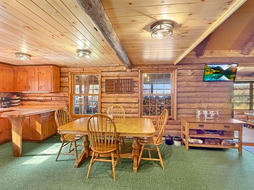 70 Burns Rd, Pittsburg, NH, 03592-5536 | Card Image