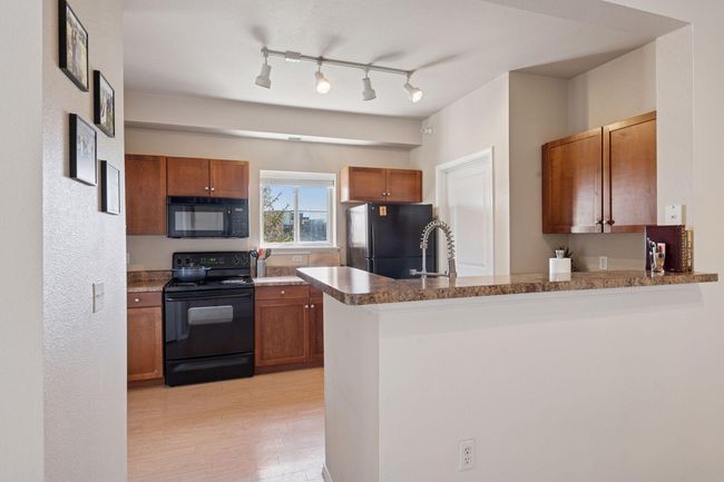 APT-1210 - 13560 Technology Dr, Condo with 2 bedrooms, 2 bathrooms and null parking in Eden Prairie MN | Image 10