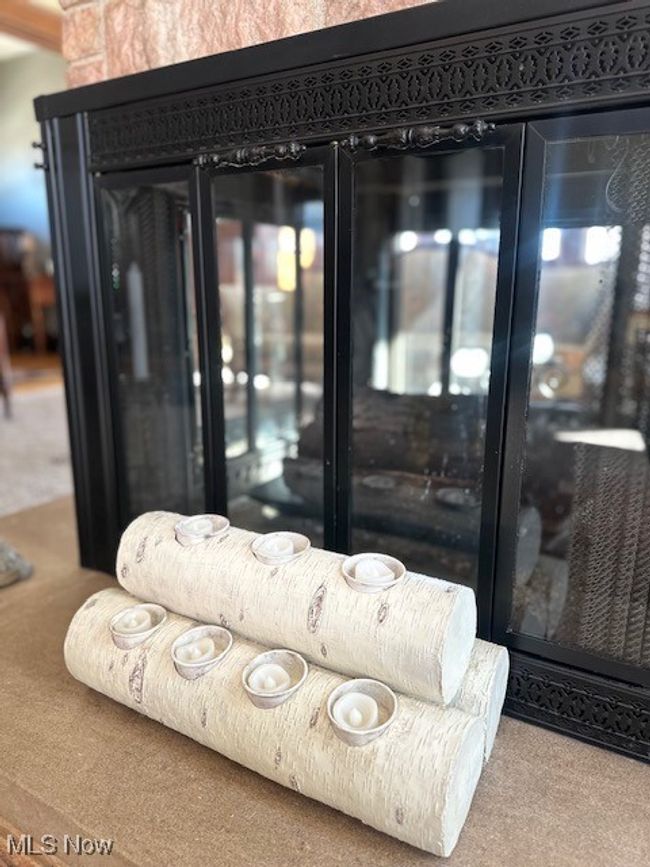 3-way Gas Fireplace in Living area | Image 5