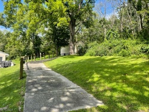 77 Swartswood Rd, Newton, NJ, 07860-1100 | Card Image