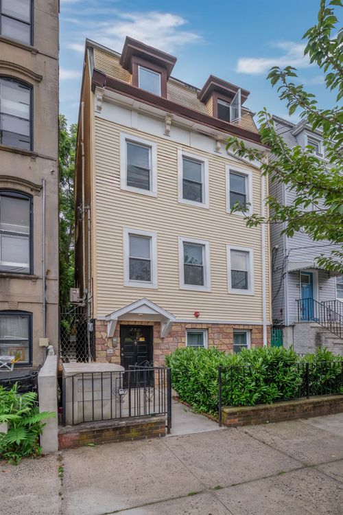 apt-2-250 Suydam Ave, Jersey City, NJ, 07304-3338 | Card Image