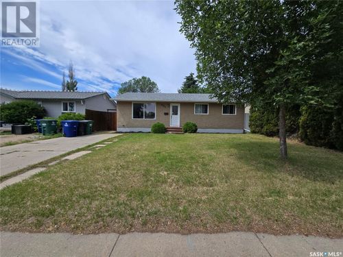 421 Lisgar Ave, Saskatoon, SK, S7L5G7 | Card Image