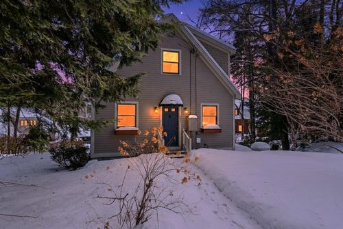 22 Crescent Ln, Hebron, NH, 03241-7443 | Card Image