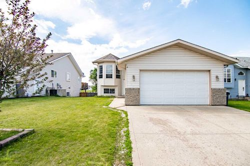 123 Duston St, Red Deer, AB, T4R2V8 | Card Image