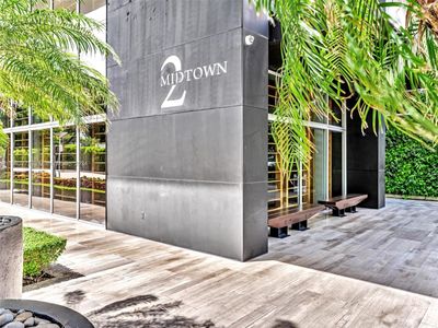 H2509 - 3470 E Coast Ave, Condo with 2 bedrooms, 2 bathrooms and null parking in Miami FL | Image 3