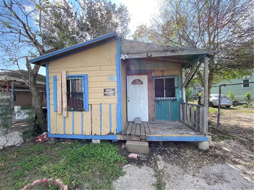 Residential in Robstown