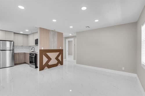 1660 W 26th St, Riviera Beach, FL, 33404-4067 | Card Image