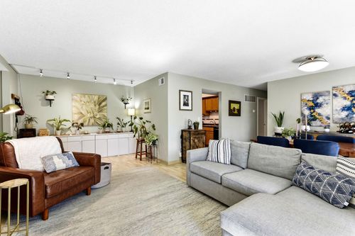 2b-6305 Colony Way, Edina, MN, 55435-2234 | Card Image