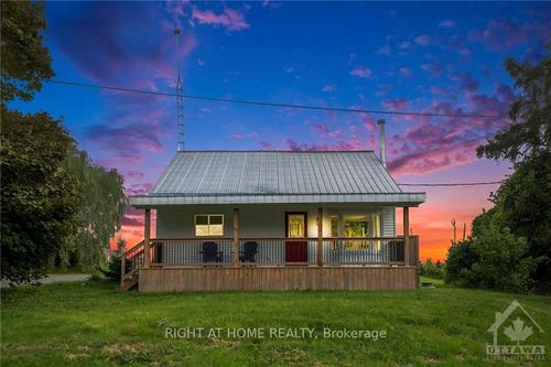 3011 County Rd 21 Rd, Edwardsburgh/Cardinal, ON, K0E1X0 | Card Image