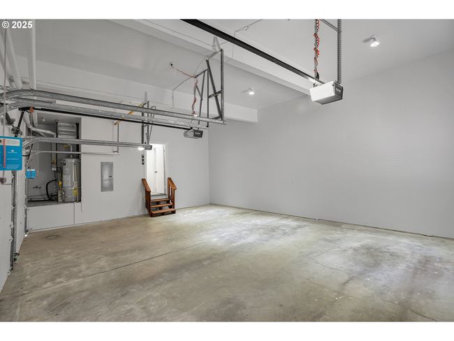 1111 Sw Linneman Ave, House other with 5 bedrooms, 3 bathrooms and 3 parking in Gresham OR | Image 40