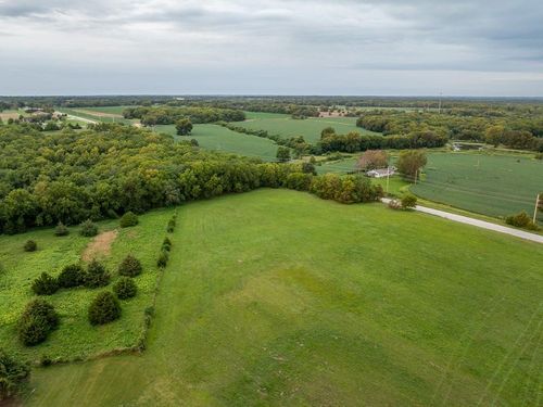 25145 Metcalf Rd, Louisburg, KS, 66053-6209 | Card Image