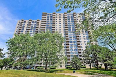 611 - 390 Dixon Rd, Condo with 3 bedrooms, 2 bathrooms and 1 parking in Etobicoke ON | Image 1