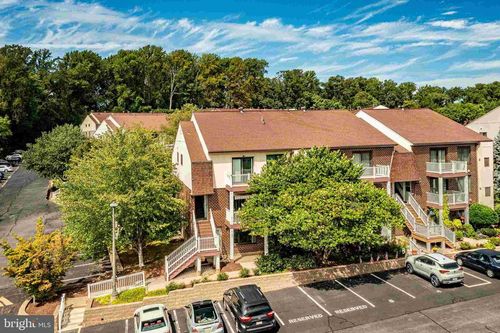 1-6101 Hilltop Dr, BROOKHAVEN, PA, 19015-1320 | Card Image