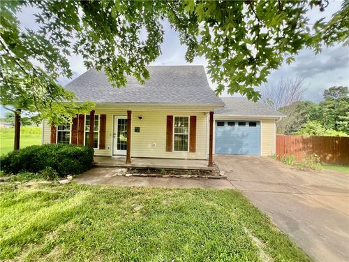 701 Tharp Ave, Green Forest, AR, 72638-2648 | Card Image