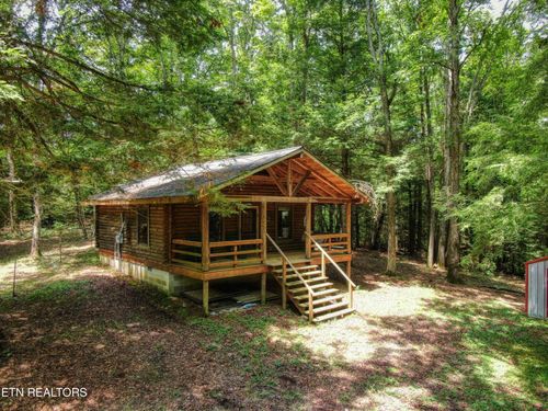 523 General Ln, Jamestown, TN, 38556-7426 | Card Image