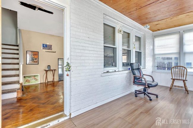 27 Grove Ave, House other with 3 bedrooms, 2 bathrooms and null parking in WOODBRIDGE NJ | Image 4