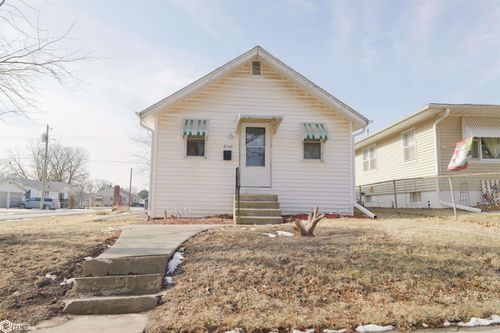 2145 S Central Ave, Burlington, IA, 52601-3551 | Card Image