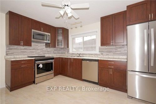 main-421 Woodcrest Avenue, Oshawa, ON, L1J2T5 | Card Image