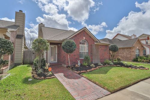 511 Brad Ct, Webster, TX, 77598-4076 | Card Image