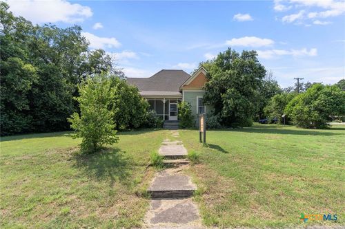 616 N Beal St, Belton, TX, 76513-2607 | Card Image