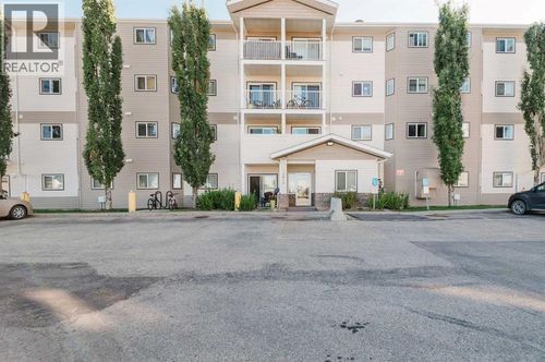 12015 Royal Oaks Dr, Grande Prairie, AB, T8V2K8 | Card Image
