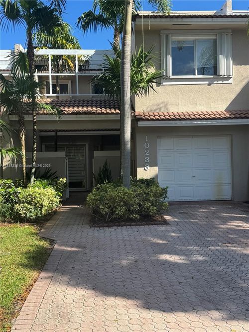 0-10233 Nw 52nd Ln, Doral, FL, 33178-6620 | Card Image