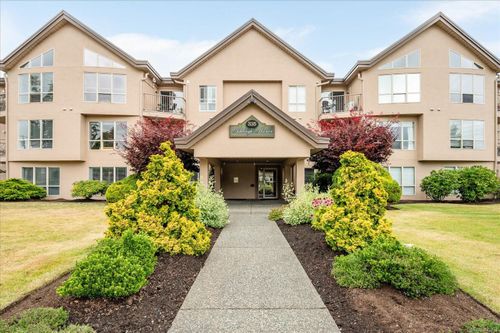 204-335 Hirst Ave W, Parksville, BC, V9P2R5 | Card Image