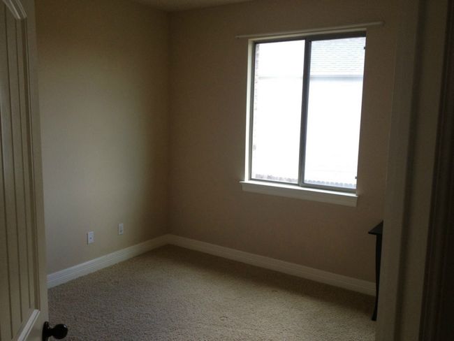 7813 Oteka Cv, House other with 4 bedrooms, 3 bathrooms and 4 parking in Austin TX | Image 15