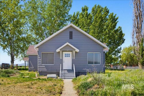 30013 Apple Valley Rd, Parma, ID, 83660-6389 | Card Image