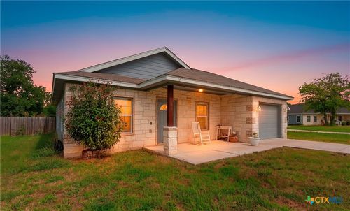 104 Avenue B, Moody, TX, 76557-3657 | Card Image
