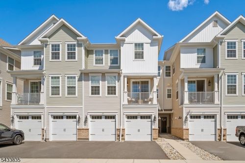 215 Park Ln, Dunellen, NJ, 08812-1659 | Card Image