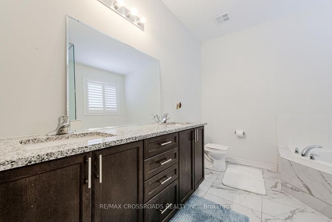 2 Hough Lane, House attached with 3 bedrooms, 3 bathrooms and 1 parking in Ajax ON | Image 27