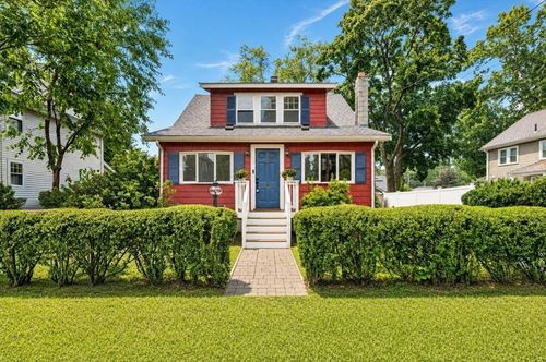 18 Fales Rd, Dedham, MA, 02026-3308 | Card Image