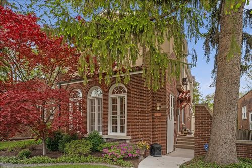 2311 Ridgeway Ave, Evanston, IL, 60201-1855 | Card Image